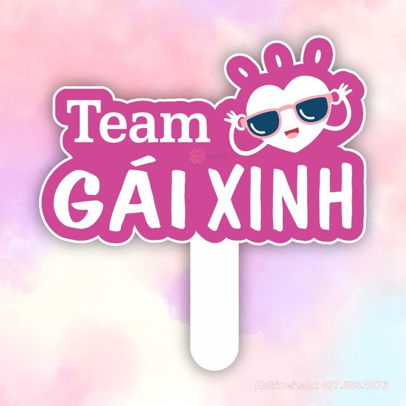 Hashtag cầm tay team gái xinh