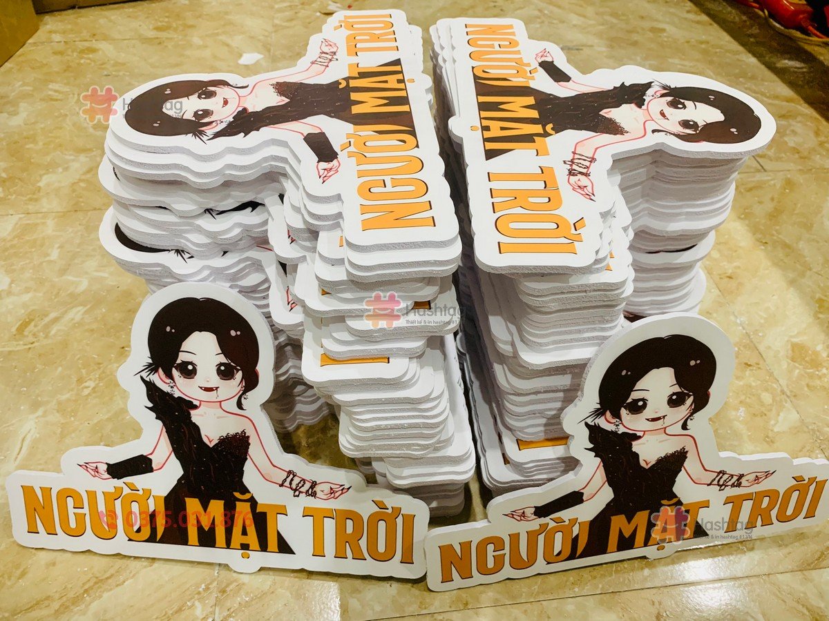 Hashtag hình người sự kiện ra mắt phim Người Mặt Trời