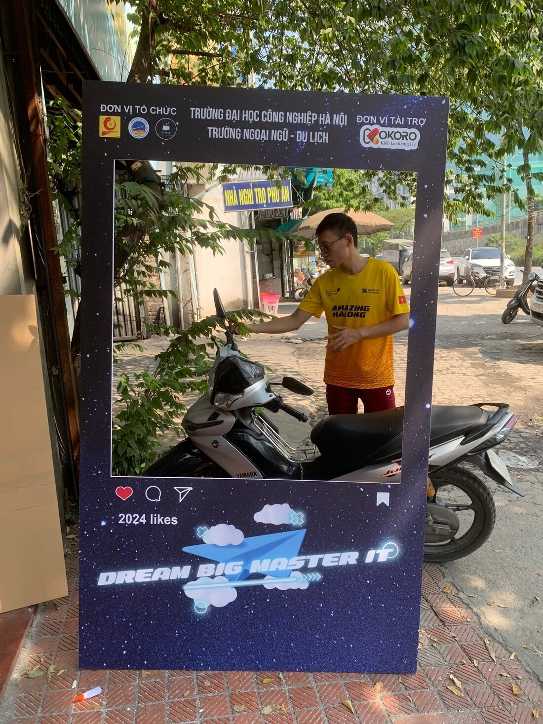 Khung check in sự kiện Trường Đại học Công Nghiệp