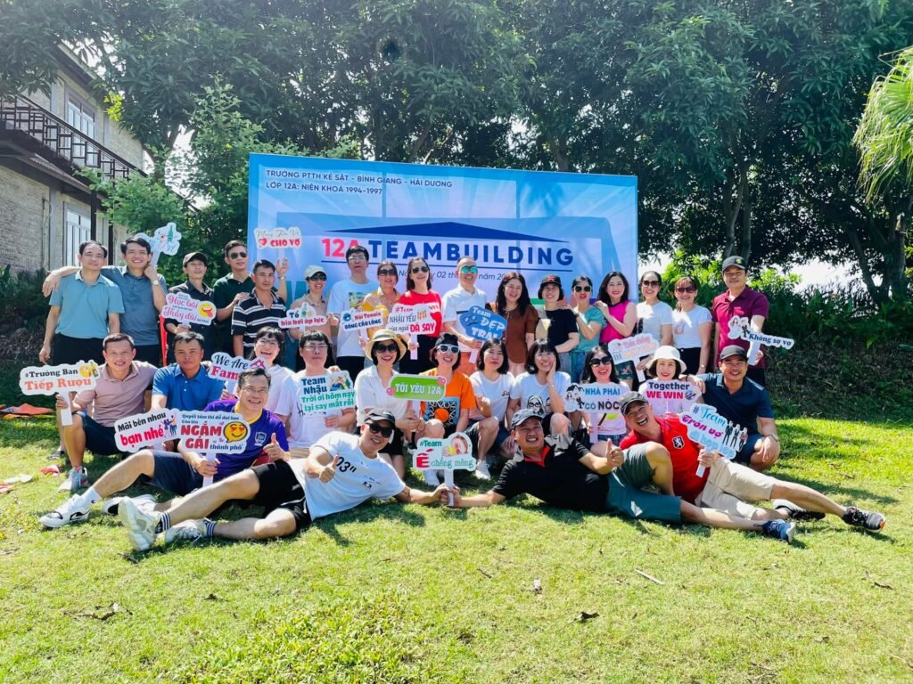 Hashtag cầm tay chụp ảnh vui nhộn