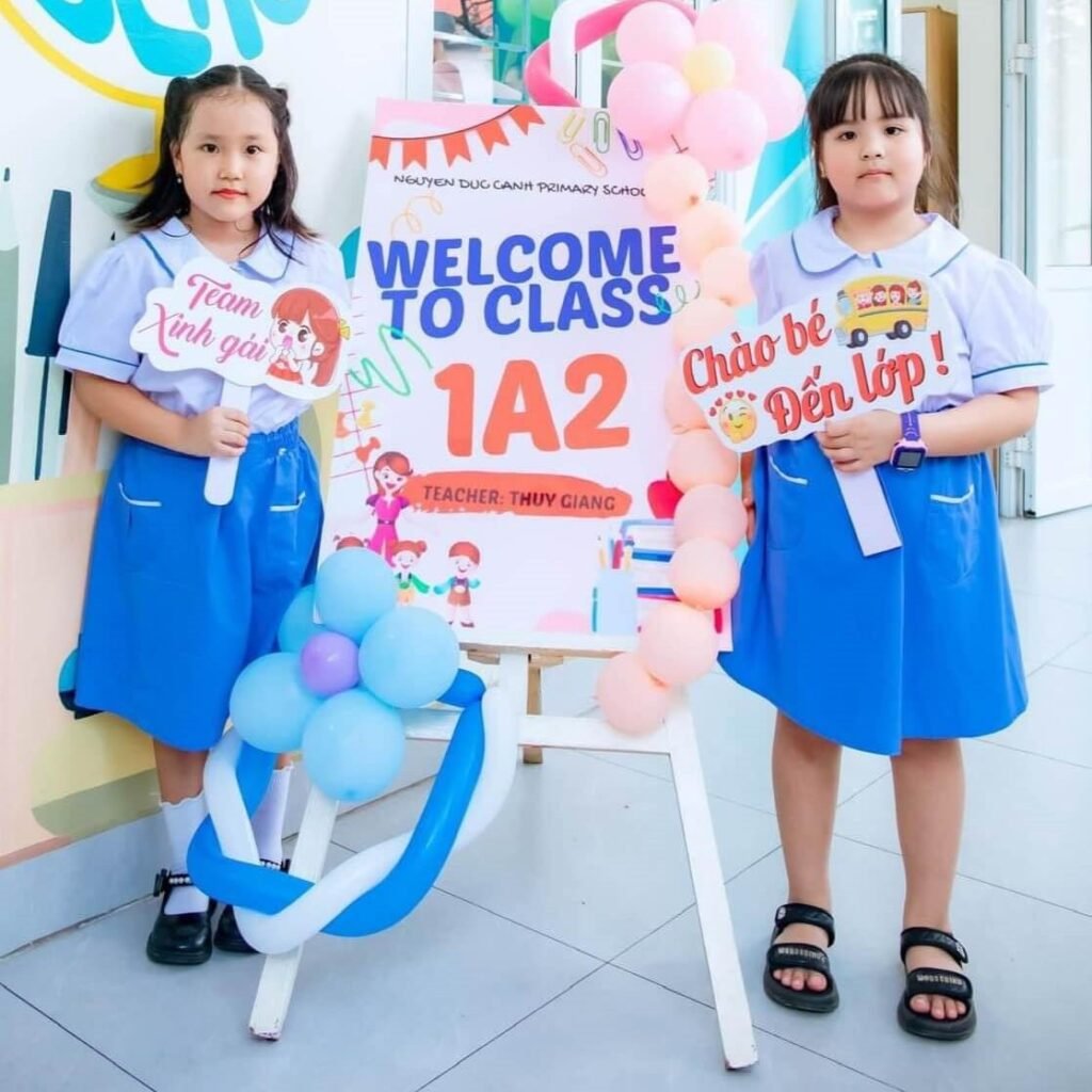 Hashtag check in trường học - welcome to class 1A2