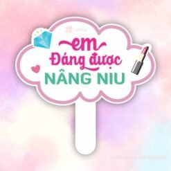 Hashtag em đáng được nâng nui