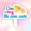 Hashtag cầm tay còn răng thì còn cười
