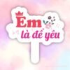 Hashtag cầm tay em là để yêu