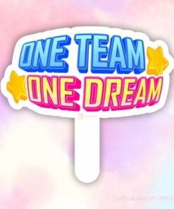 Hashtag cầm tay one team one dream