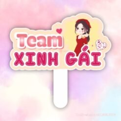 Hashtag cầm tay team xinh gái