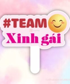 Hashtag cầm tay team xinh gái