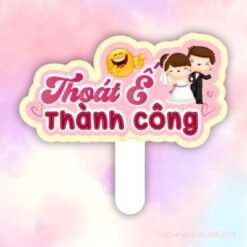 Hashtag cầm tay Thoát Ế Thành Công