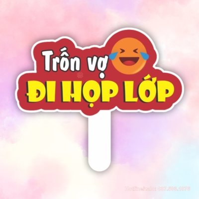Hashtag cầm tay trốn vợ đi họp lớp