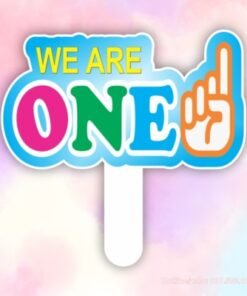 Hashtag cầm tay we are one