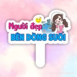 Hashtag người đẹp bên dòng suối