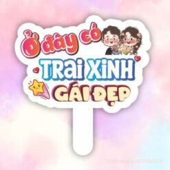Hashtag ở đây có trai xinh gái đẹp