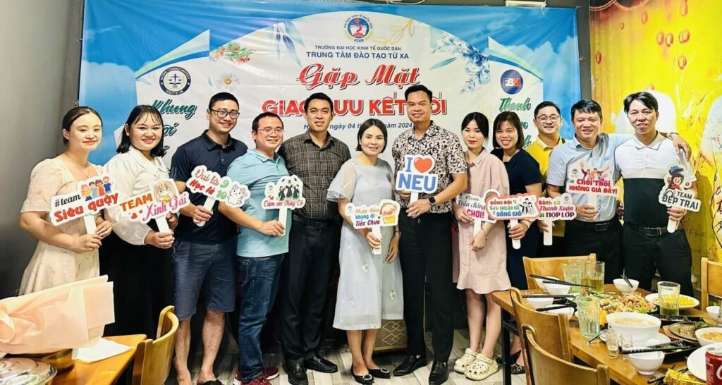 Bảng cầm tay check in