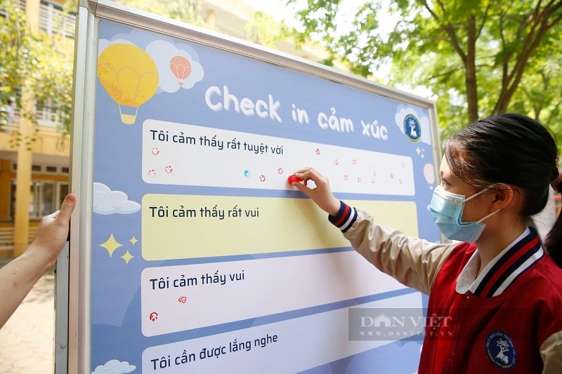 bang check in cam xuc 1 - xuonginhashtag.com