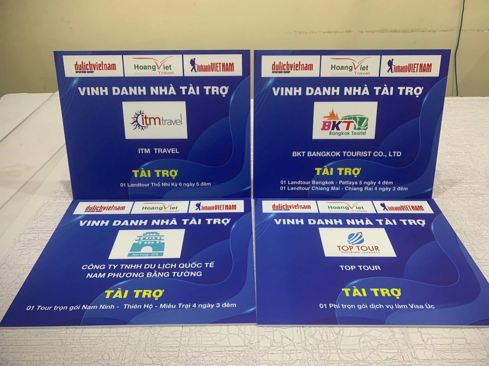 Bảng vinh danh nhà tài trợ