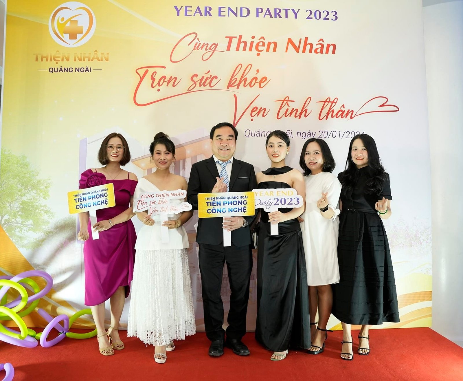 Cách làm hashtag cầm tay