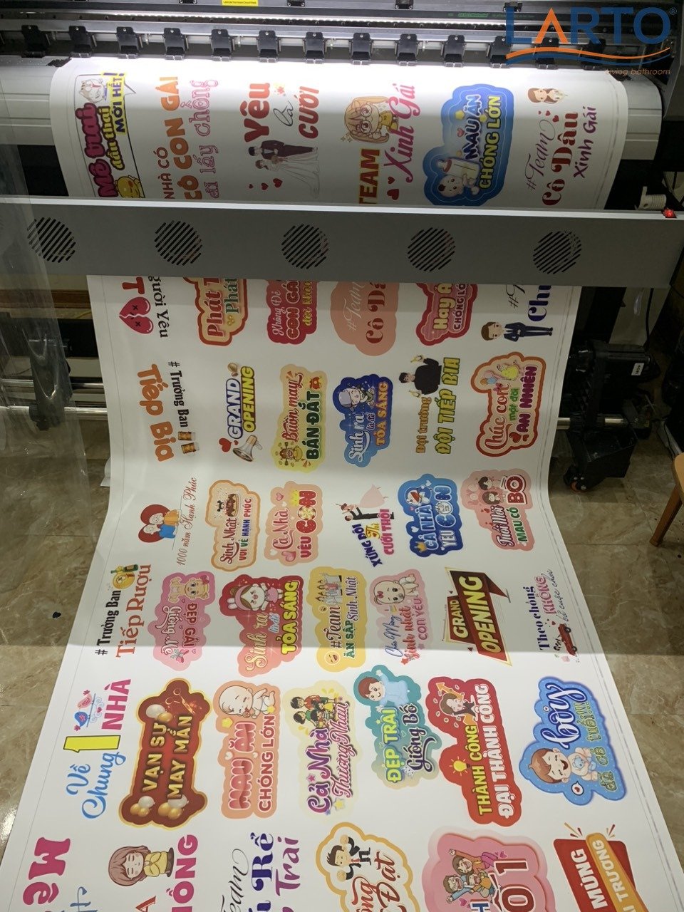 In hashtag cầm tay