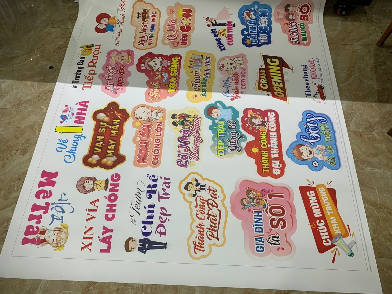 In hashtag cầm tay