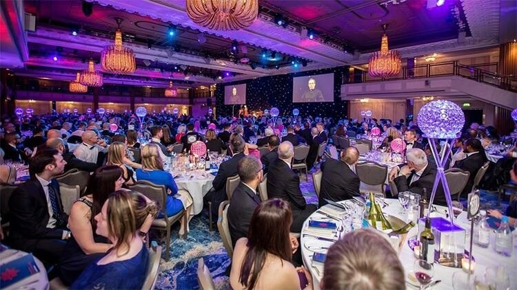 Dich Vu To Chuc Gala Dinner