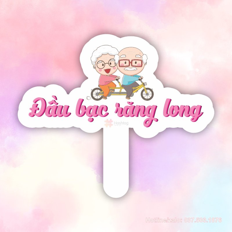 Hashtag cầm tay đầu bạc răng long