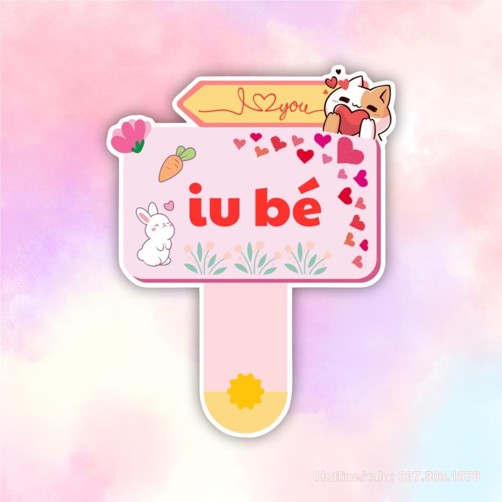 Hashtag bé iu tốt nghiệp