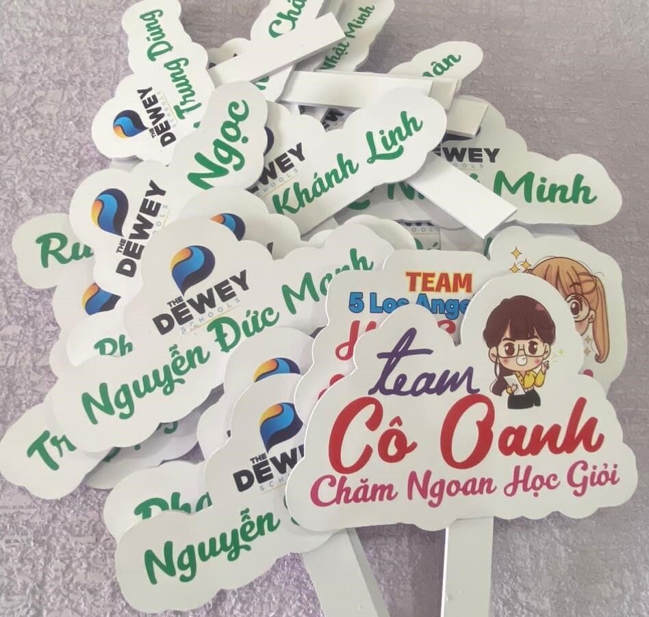 in hashtag cầm tay đẹp và chuyên nghiệp
