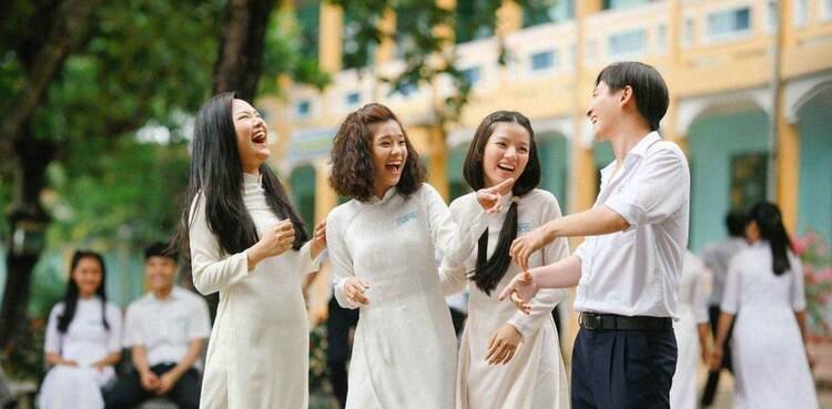 hop lop 20 nam ra truong 3 Hop Lop 20 Nam Ra Truong (3)