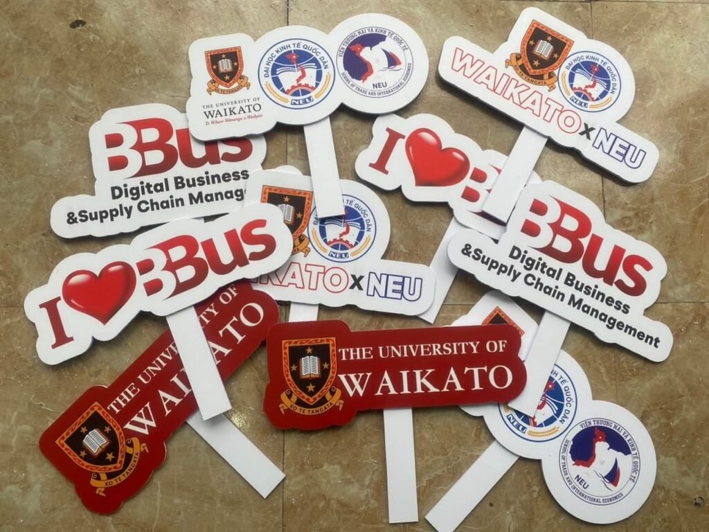 in hashtag cầm tay