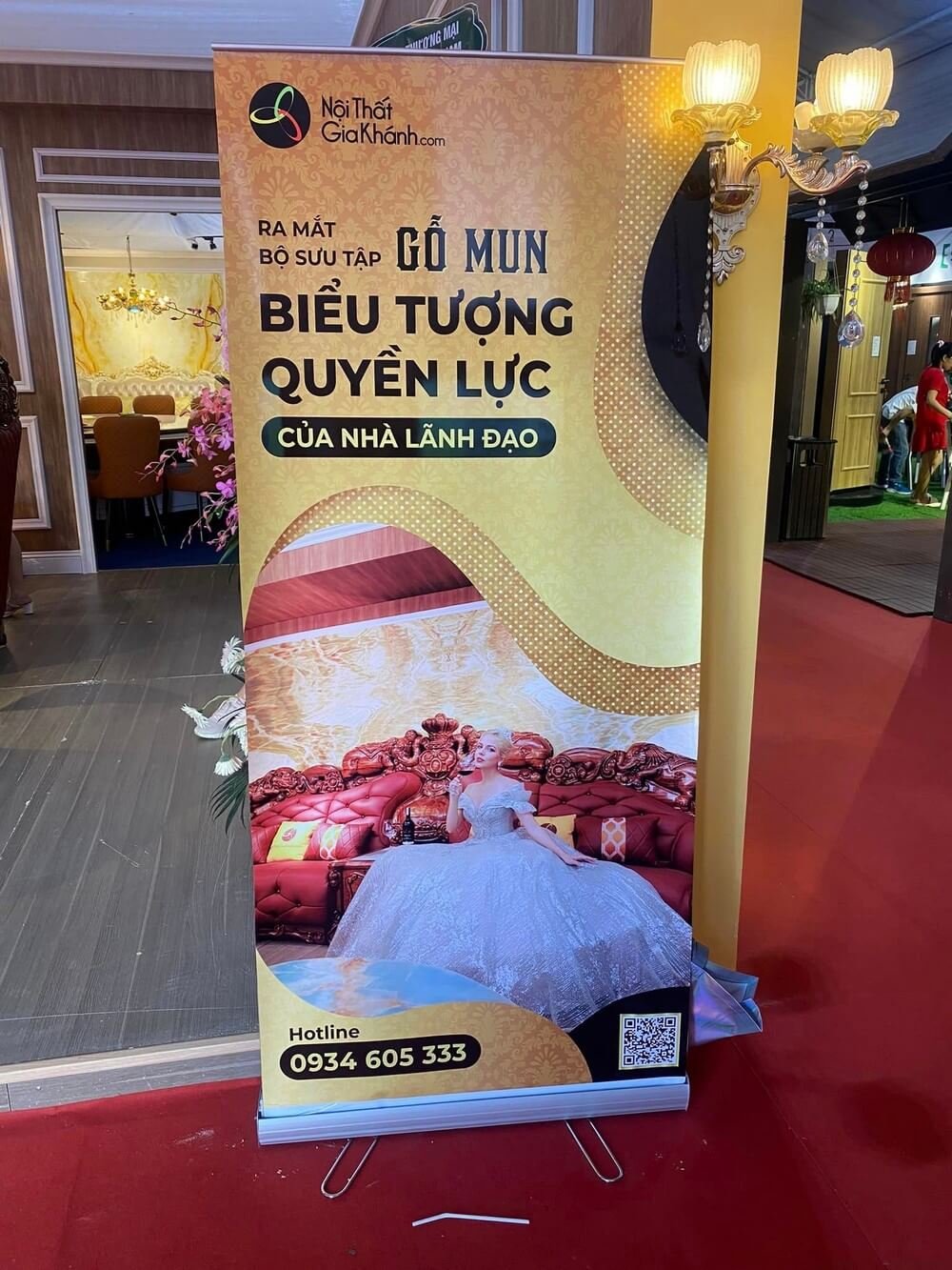 in standee hà nội