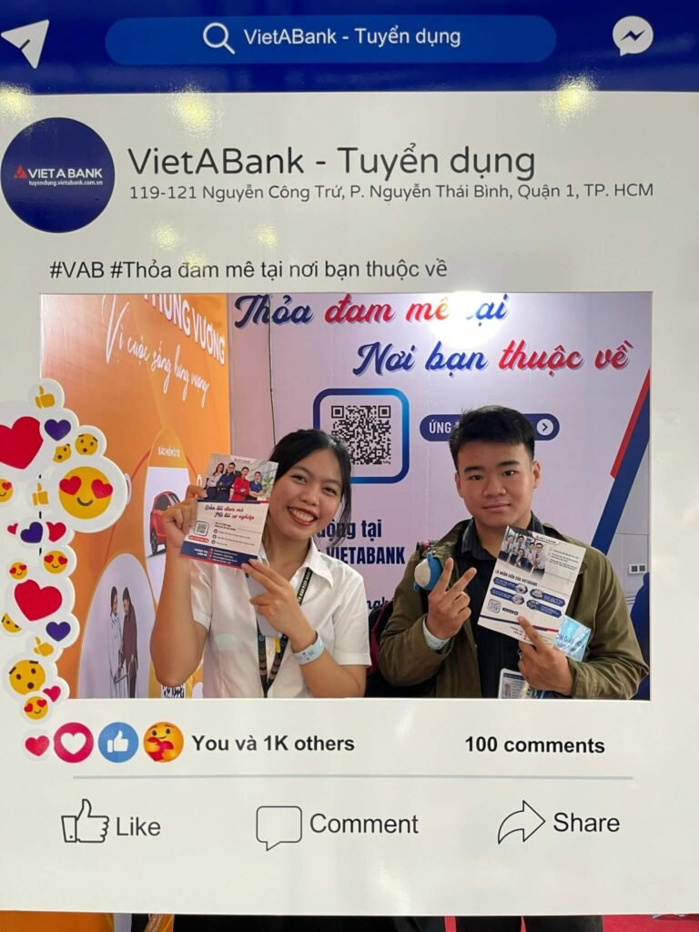 Khung check in Facebook