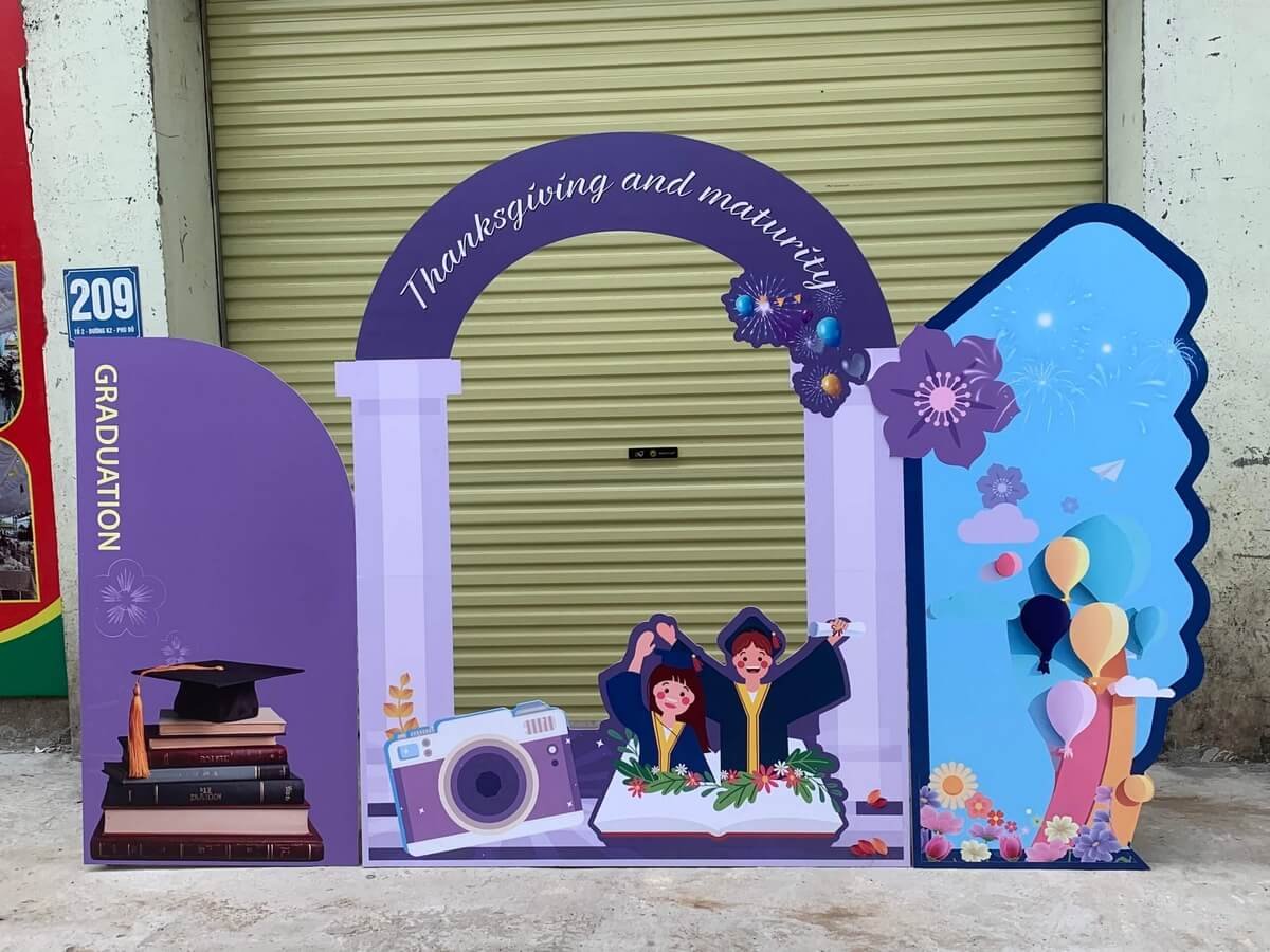 Khung chụp hình tốt nghiệp