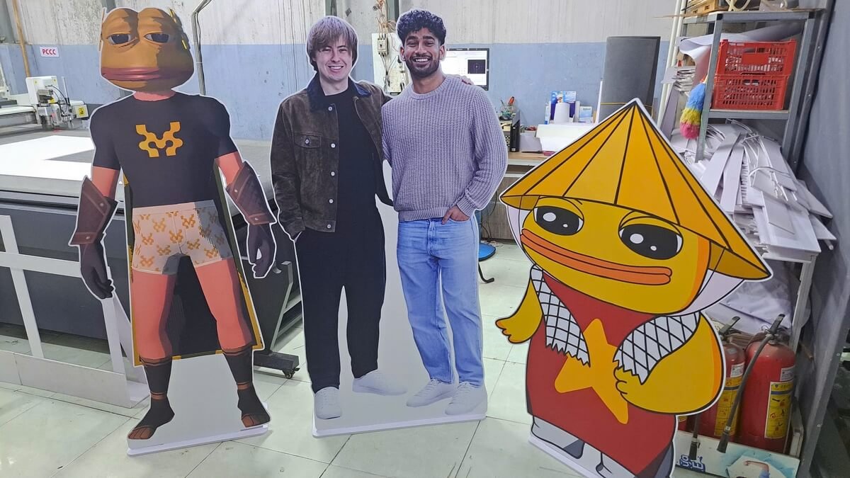 Standee hình người