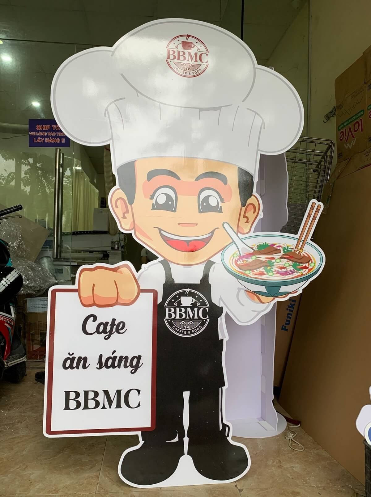 Standee mô hình quảng cáo