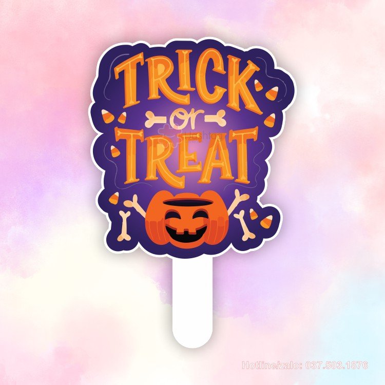 Hashtag halloween: Trick or treat