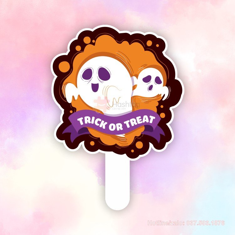 Hashtag halloween: Trick or treat